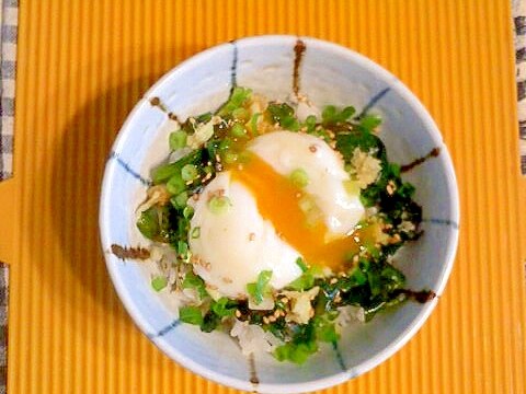 温玉ワカメの丼♪